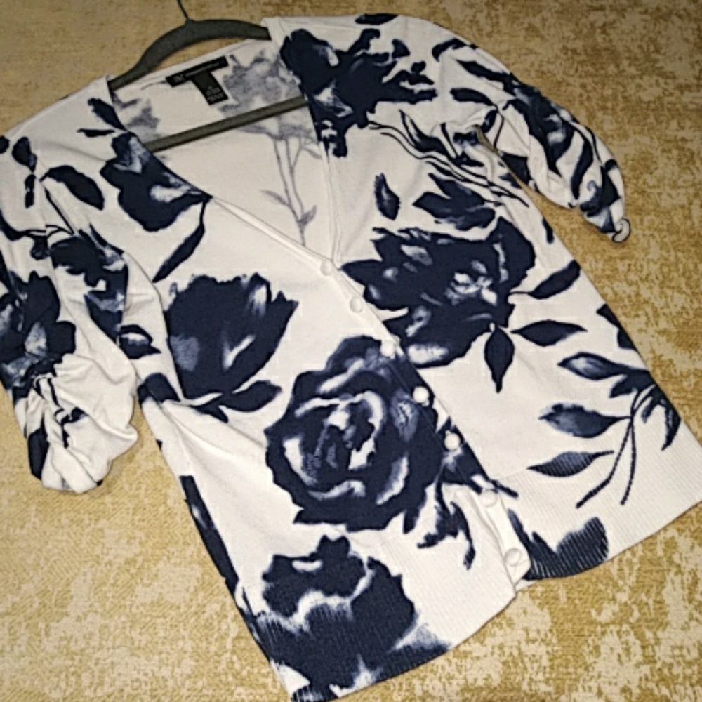 INC Nvy White Floral Gathered Sleeves Cardigan Med